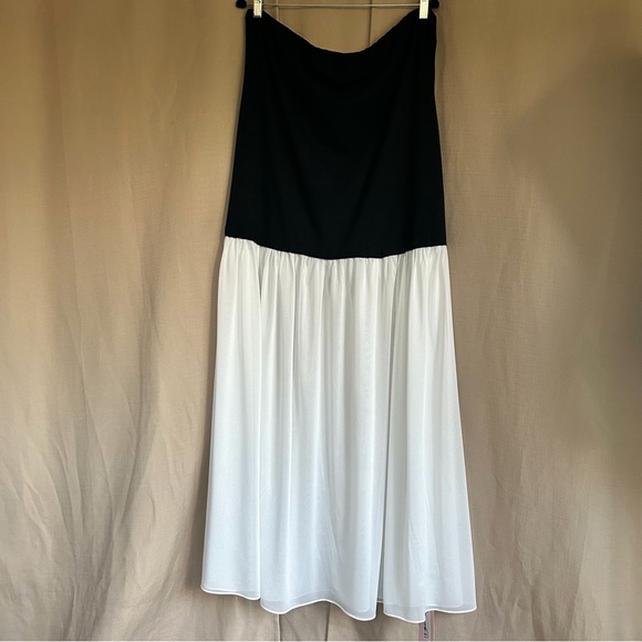 Micas Dresses & Skirts - MICAS Black and White Strapless Colorblocked Maxi Dress
